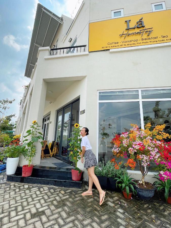 La Homestay Long Xuyên Exterior foto